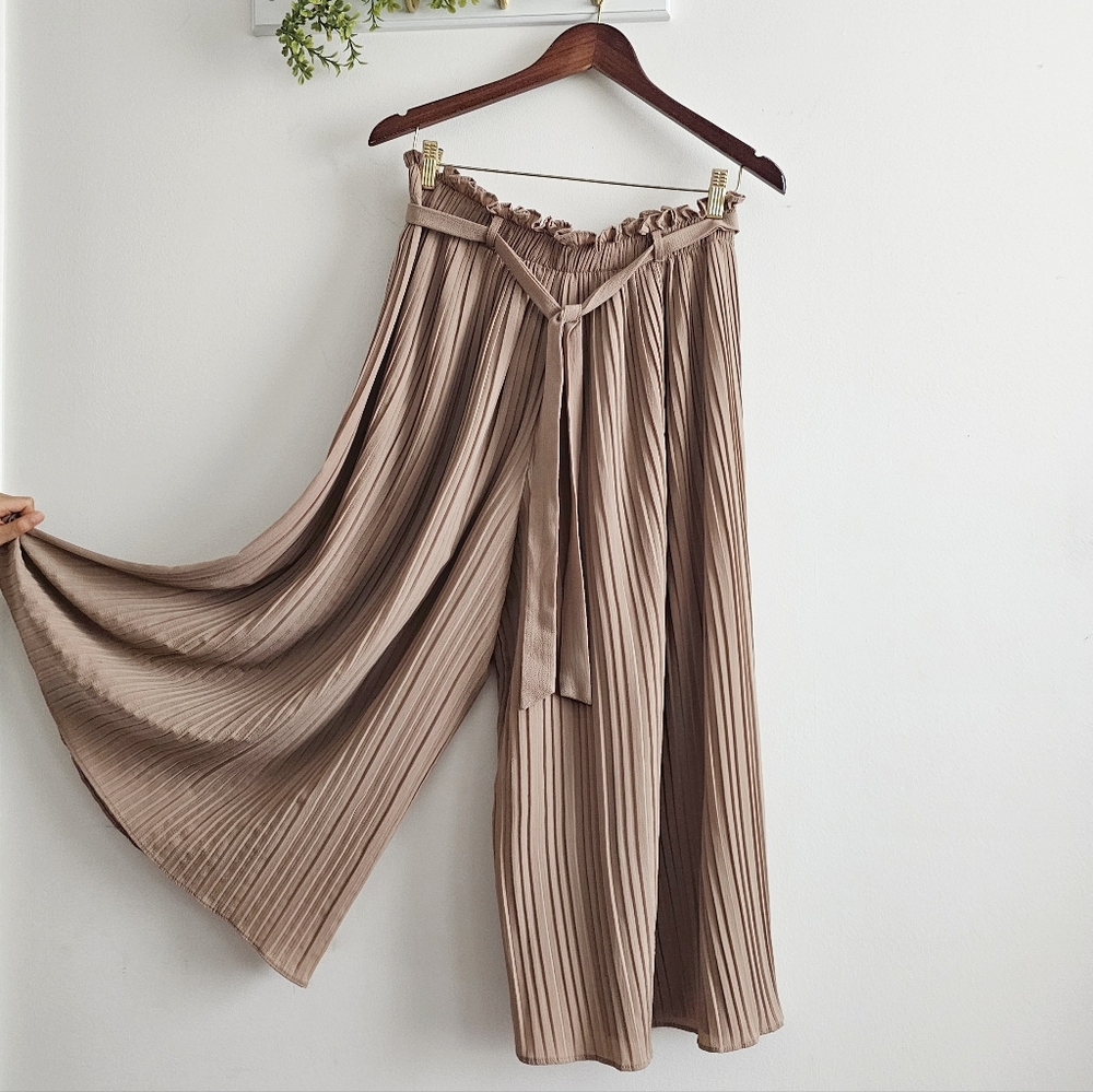 Sweet Rain Pleated Culotte Pants Tan Taupe Paperbag Waist Tie Wide Leg Size M